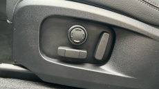 Jaguar F-Pace 2.0 P400e R-Dynamic SE Black 5dr Auto AWD Estate